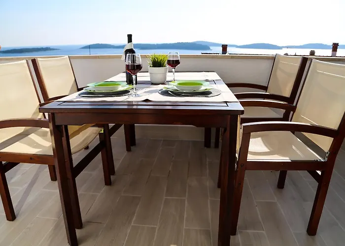 Viskovic Margita * חוואר