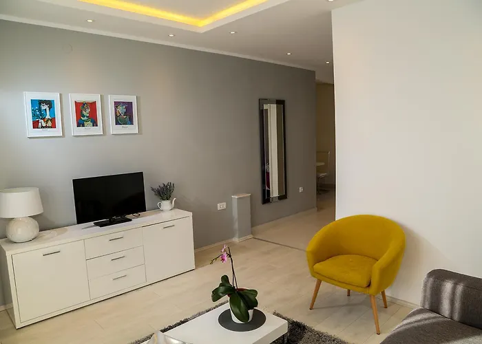 Viskovic Margita * Hvar Town