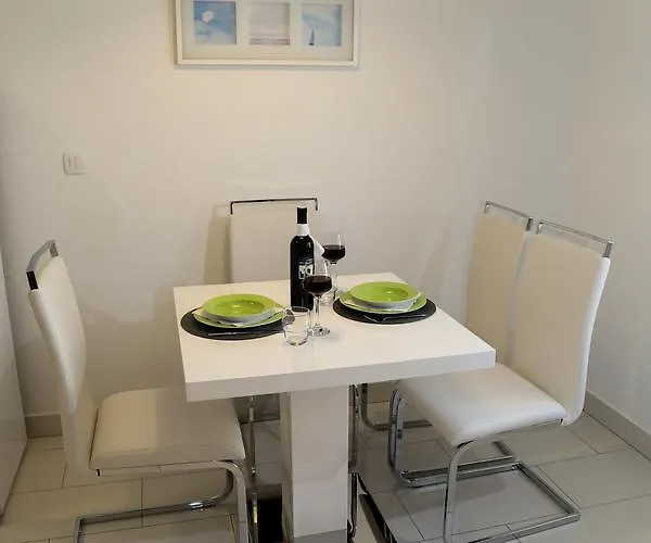 Viskovic Margita חוואר